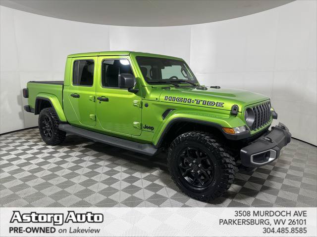 Certified 2025 Jeep Gladiator Sport AWD/4WD image 1
