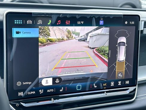 New 2026 Volkswagen Tiguan SE image 18