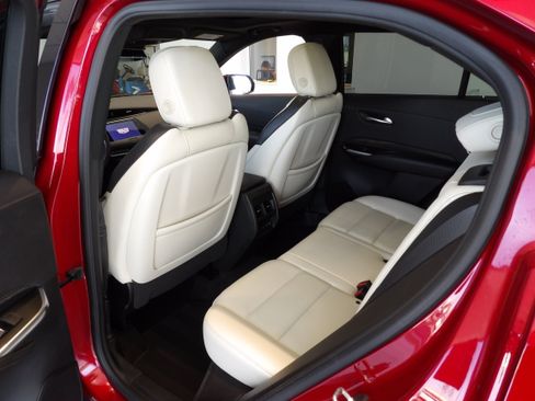 Used 2021 Cadillac XT4 Sport AWD/4WD image 18