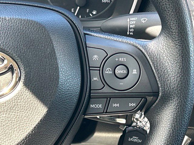 Used 2025 Toyota Corolla LE AWD/4WD image 37