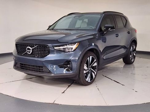 Used 2026 Volvo XC40 B5 Ultra w/ Protection Package Premier AWD/4WD image 1