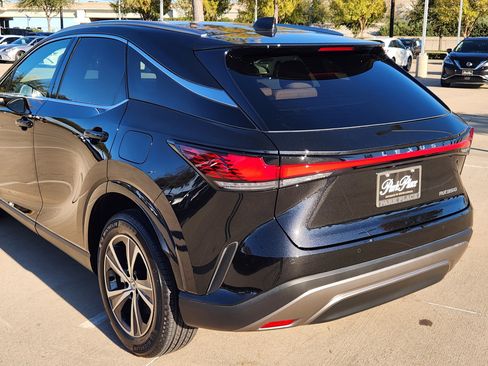 Used 2025 Lexus RX 350 Premium image 11