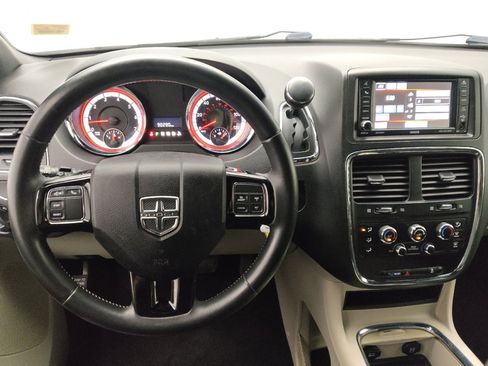 Used 2018 Dodge Grand Caravan SXT FWD image 22