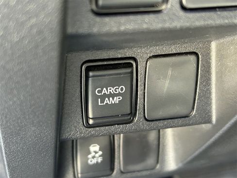 Used 2023 Nissan Frontier SV w/ SV Convenience Package image 21