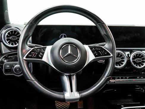 Used 2025 Mercedes-Benz CLA 250 image 23