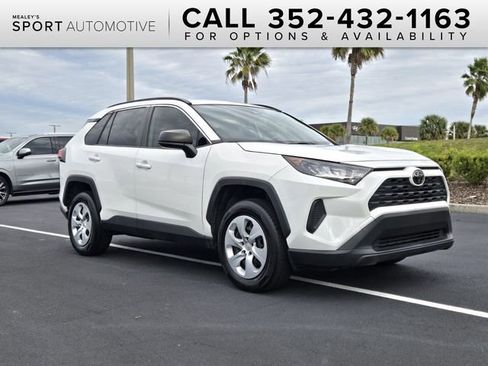Used 2020 Toyota RAV4 LE image 1