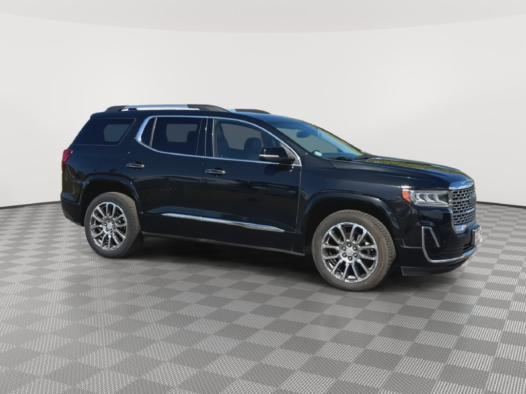Used 2023 GMC Acadia Denali FWD image 3