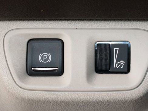 Used 2017 GMC Acadia Denali w/ Technology Package AWD/4WD image 36