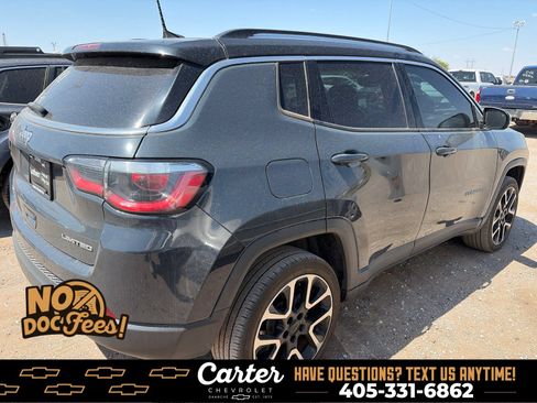Used 2018 Jeep Compass Limited w/ Navigation Group AWD/4WD image 3