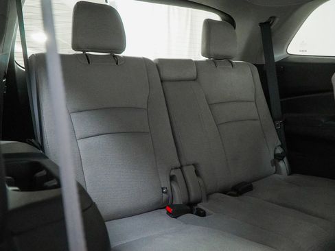 Used 2018 Honda Pilot EX image 41