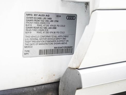 Used 2024 Audi Q5 2.0T Premium Plus AWD/4WD image 44