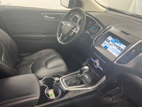 Used 2018 Ford Edge Titanium image 24