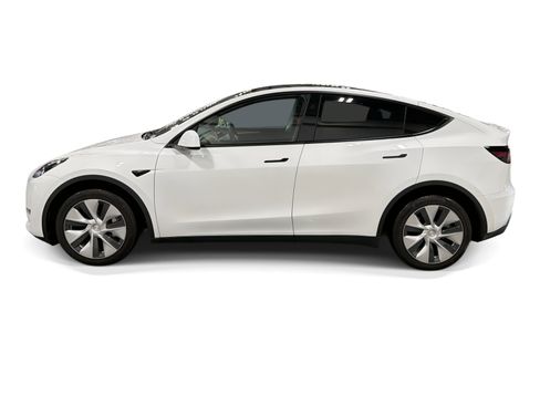 Certified 2023 Tesla Model Y Long Range AWD/4WD image 6