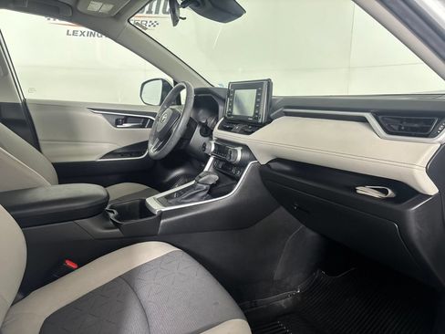 Used 2022 Toyota RAV4 XLE w/ Convenience Package AWD/4WD image 28