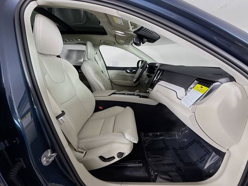 New 2026 Volvo XC60 B5 Ultra w/ Climate Package PRO AWD/4WD image 29