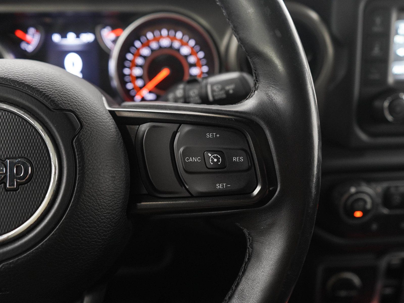 Used 2018 Jeep Wrangler Unlimited Sport S AWD/4WD image 27