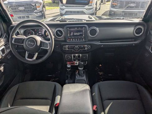 Used 2023 Jeep Wrangler Unlimited Rubicon 4xe AWD/4WD image 11