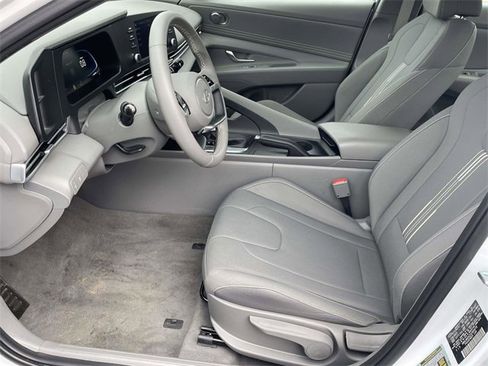 Certified 2025 Hyundai Elantra Sport w/ Cargo Package image 11
