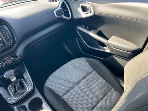 Certified 2022 Kia Soul LX w/ Technology Package image 13