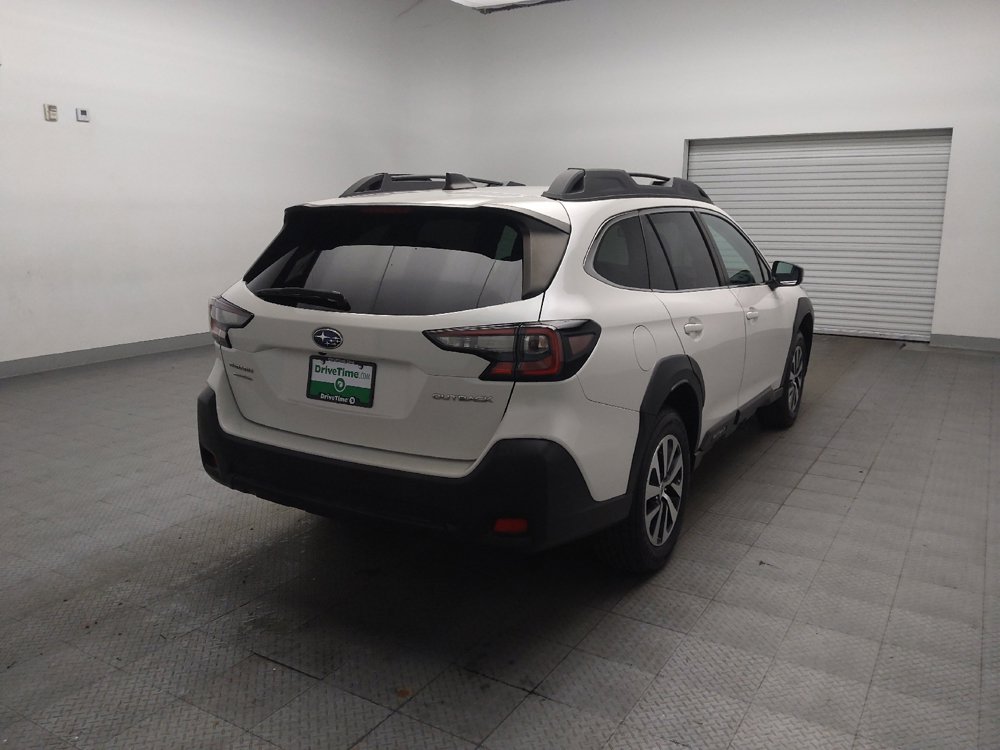 Used 2024 Subaru Outback Premium AWD/4WD image 9