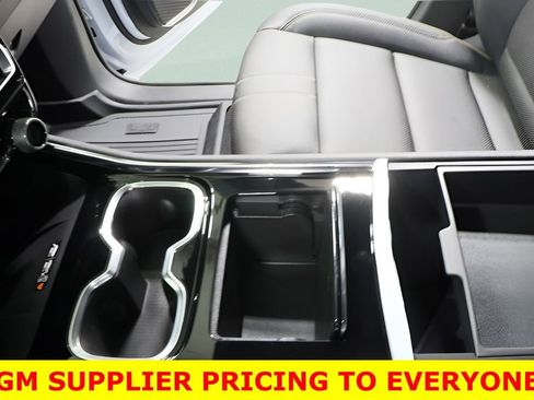 New 2026 Chevrolet Traverse High Country w/ LPO, Floor Liner Package image 19