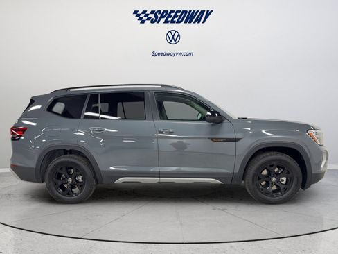 New 2026 Volkswagen Atlas Peak Edition AWD/4WD image 4