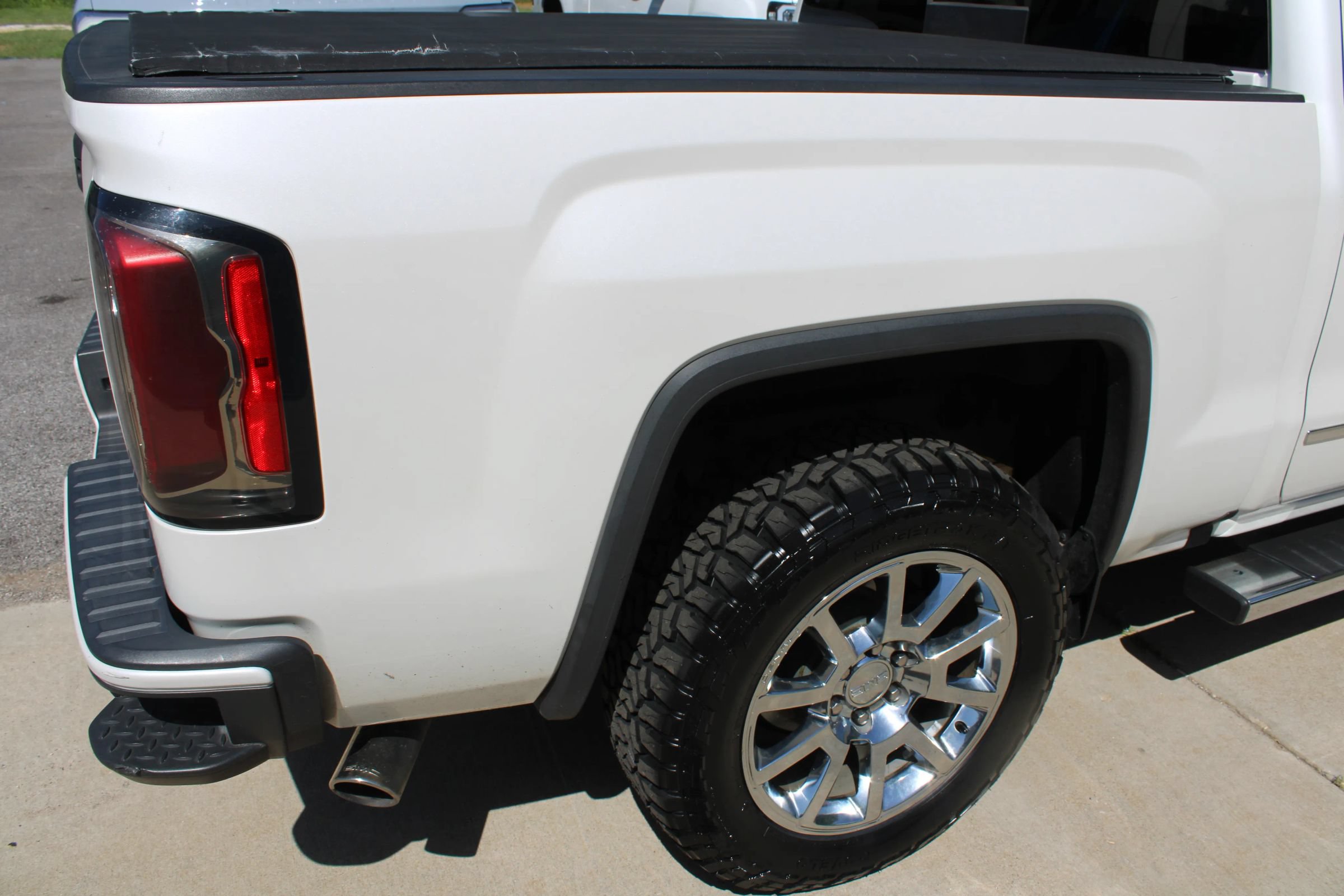 Used 2017 GMC Sierra 1500 Denali AWD/4WD image 10