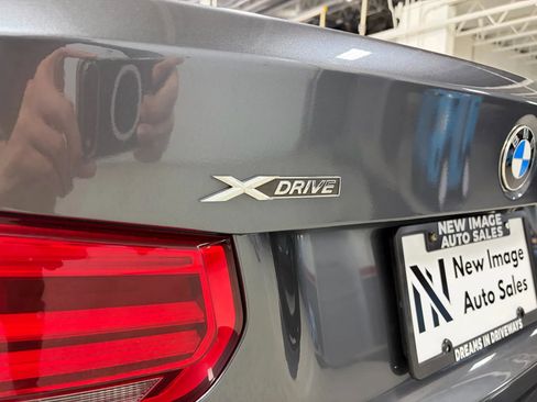 Used 2017 BMW 320i xDrive Sedan image 18