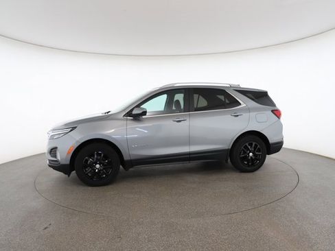 Used 2023 Chevrolet Equinox LT w/ Driver Convenience Package image 5