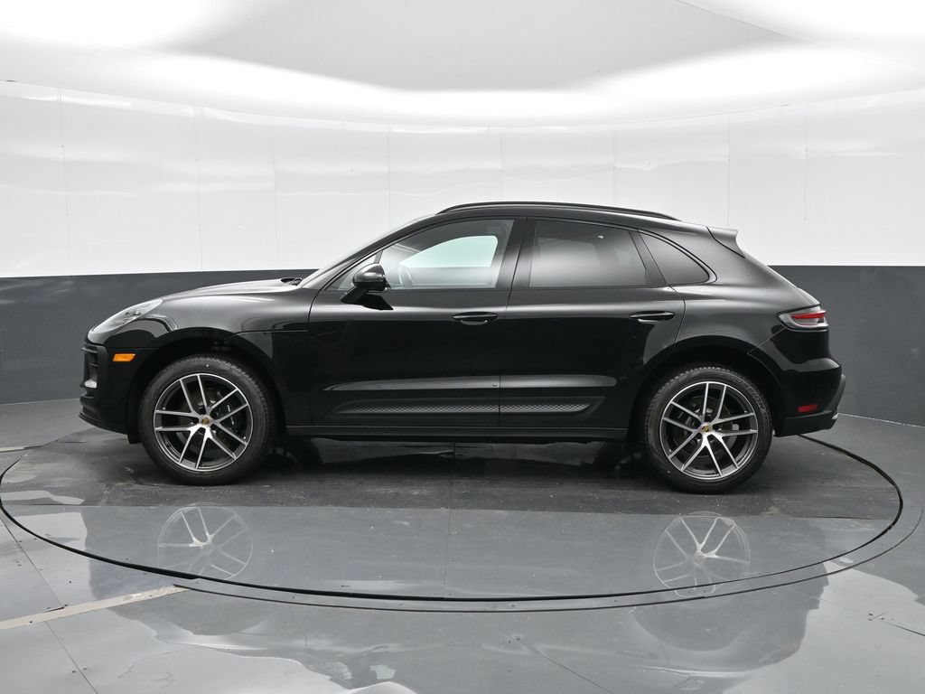 Certified 2026 Porsche Macan AWD/4WD image 2