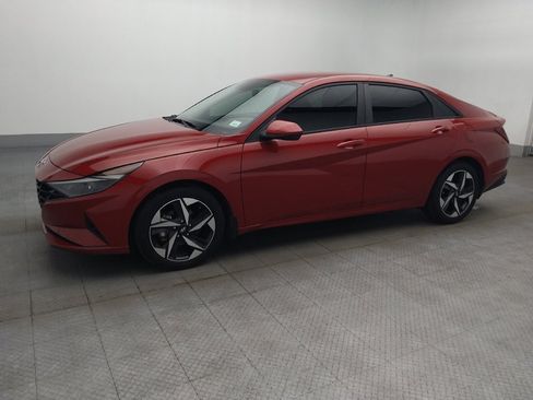 Used 2023 Hyundai Elantra SEL w/ Convenience Package image 2