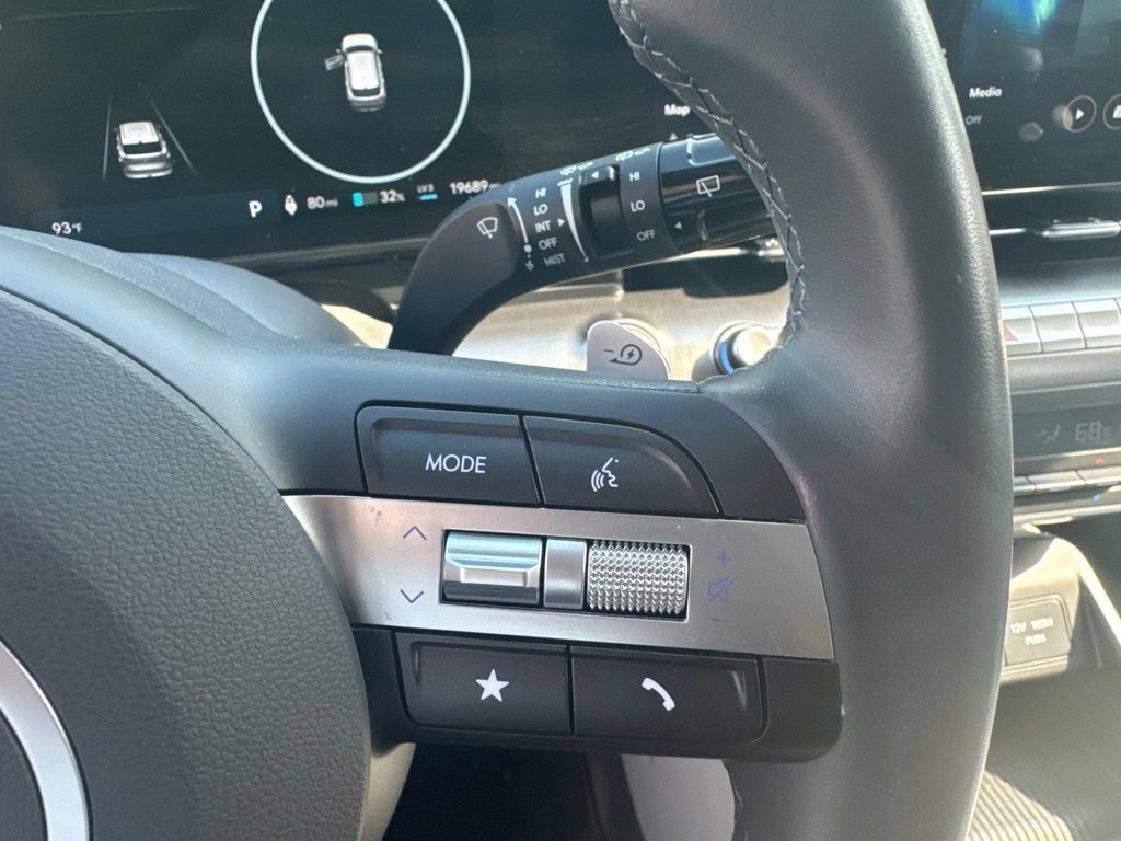 Used 2024 Hyundai Kona SEL FWD image 11