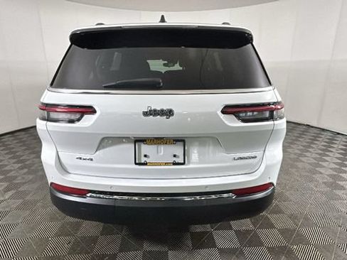 Used 2023 Jeep Grand Cherokee L Laredo w/ Luxury Tech Group I AWD/4WD image 3