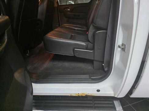 Used 2014 Chevrolet Silverado 2500 LTZ image 16