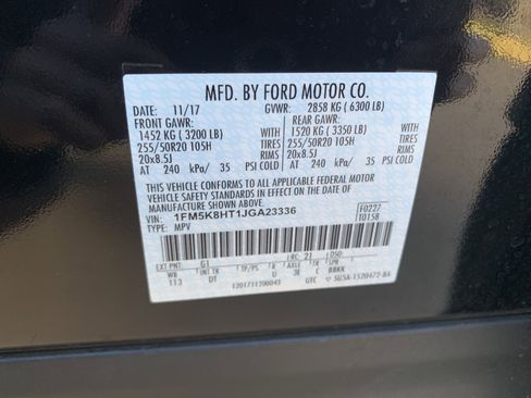 Used 2018 Ford Explorer Platinum image 36