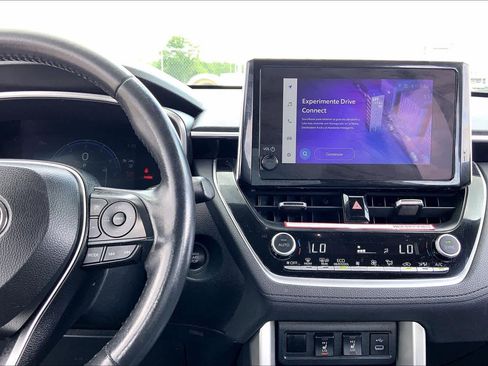 Used 2024 Toyota Corolla Cross XLE image 7