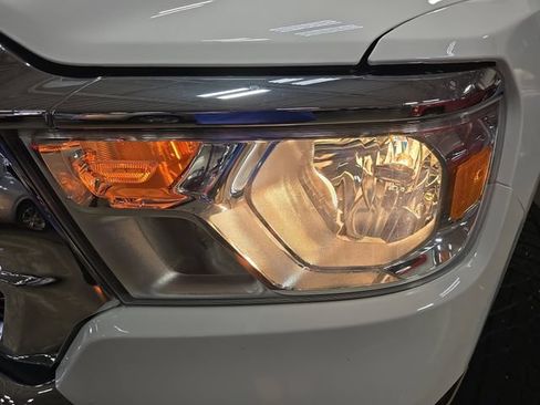 Used 2022 RAM 1500 Big Horn AWD/4WD image 32