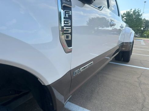 Used 2017 Ford F350 King Ranch w/ King Ranch Ultimate Package RWD image 4