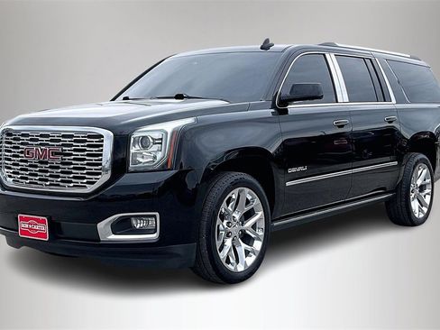 Used 2019 GMC Yukon XL Denali w/ Denali Ultimate Package image 2