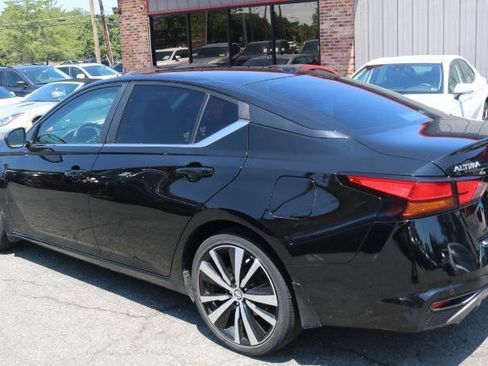 Used 2022 Nissan Altima 2.5 SR FWD image 5