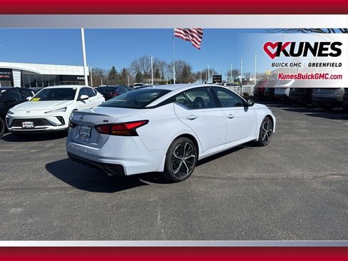 Used 2025 Nissan Altima 2.5 SR FWD image 5