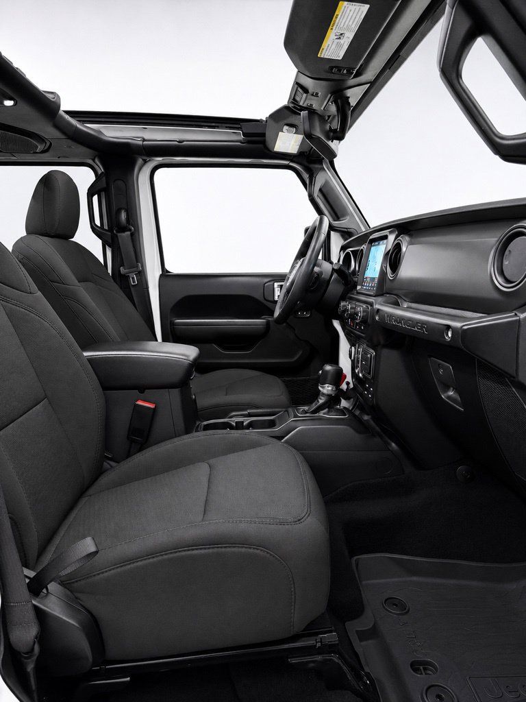 Used 2023 Jeep Wrangler Unlimited w/ Sun & Screen Package AWD/4WD image 23