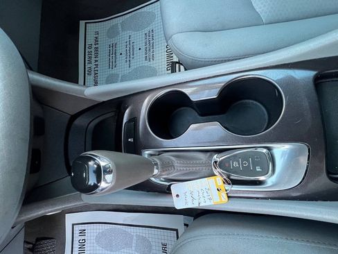 Used 2017 Chevrolet Malibu LS FWD image 16