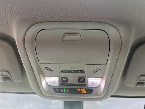 Used 2020 GMC Acadia SLE w/ Driver Convenience Package image 33