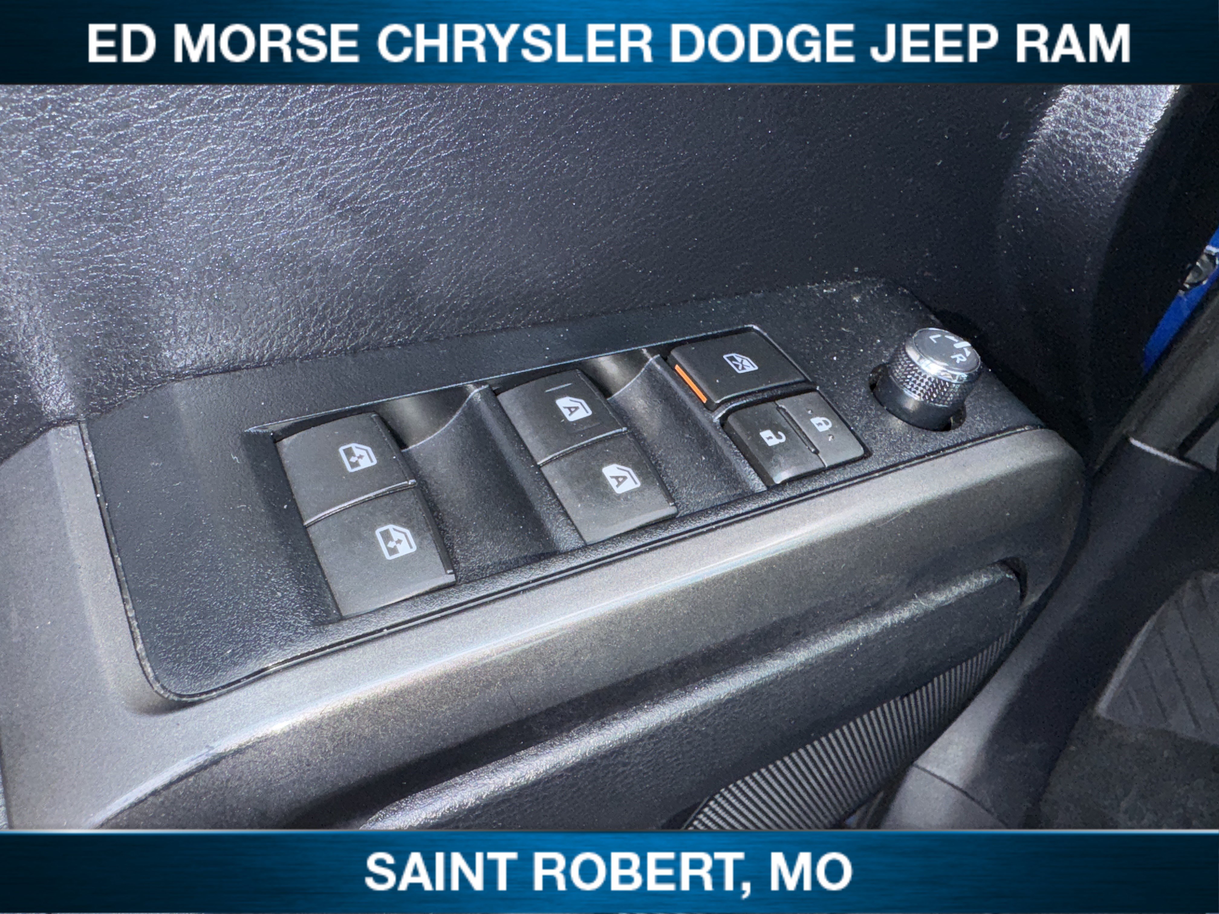 Used 2017 Toyota Tacoma TRD Sport AWD/4WD image 18