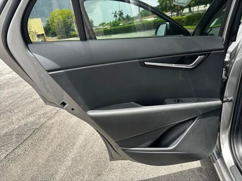 Used 2024 Kia Niro LX FWD image 19