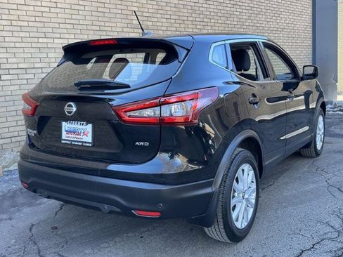 Used 2022 Nissan Rogue Sport S image 12