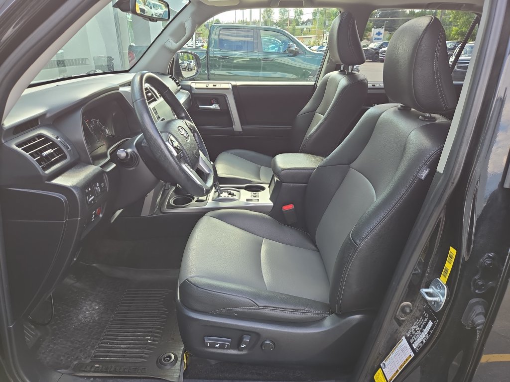 Used 2021 Toyota 4Runner SR5 Premium w/ Moonroof Package AWD/4WD image 14