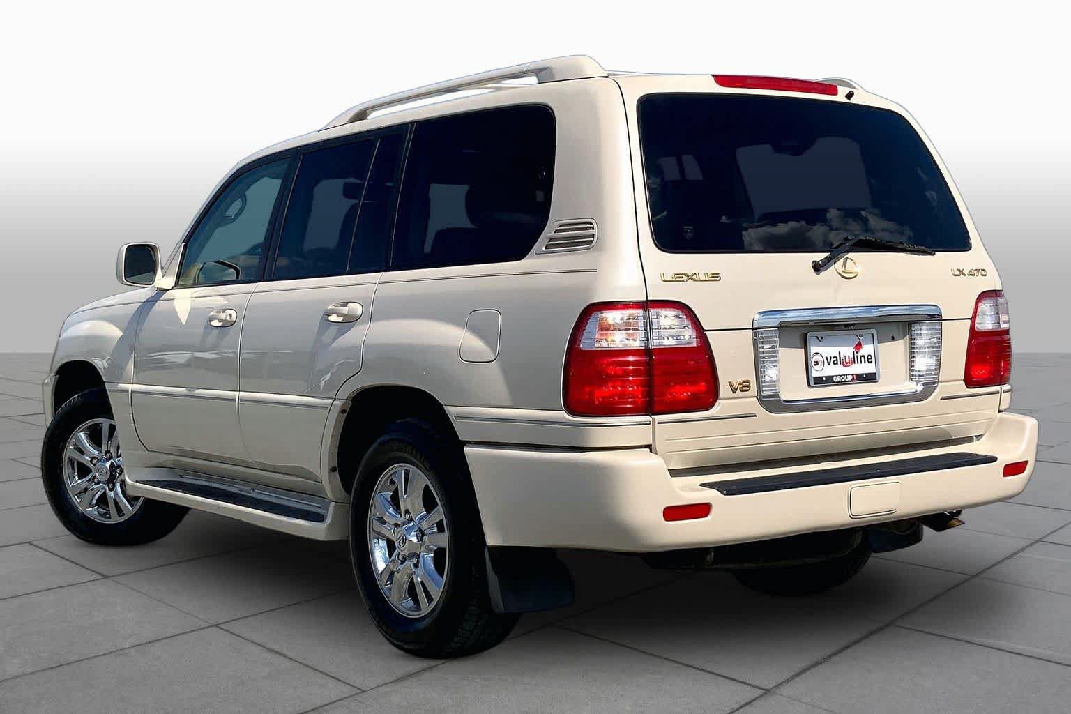 Used 2005 Lexus LX 470 4WD w/ Preferred Accessory Pkg image 11