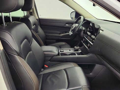 Used 2023 Nissan Pathfinder SL w/ SL Premium Package AWD/4WD image 24